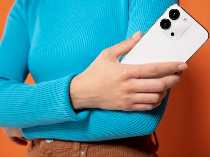 Αποσύρεται το iPhone 12 από την ελληνική αγορά