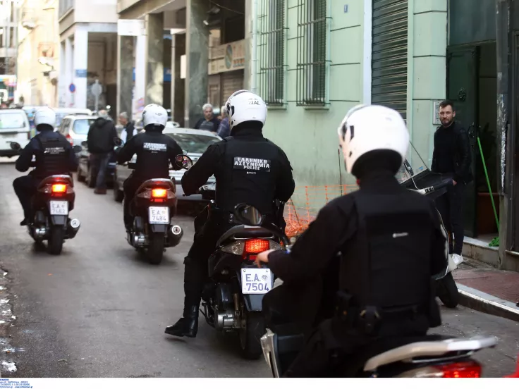 Νέο μισθολόγιο για αστυνομικούς, λιμενικούς και πυροσβέστες – Ποιες αυξήσεις προβλέπονται