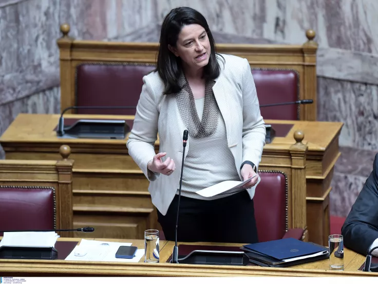 Κεραμέως: Θα υπερασπιστούμε το νομοσχέδιο μέχρι κεραίας - Την απόσυρσή του ζητά η αντιπολίτευση