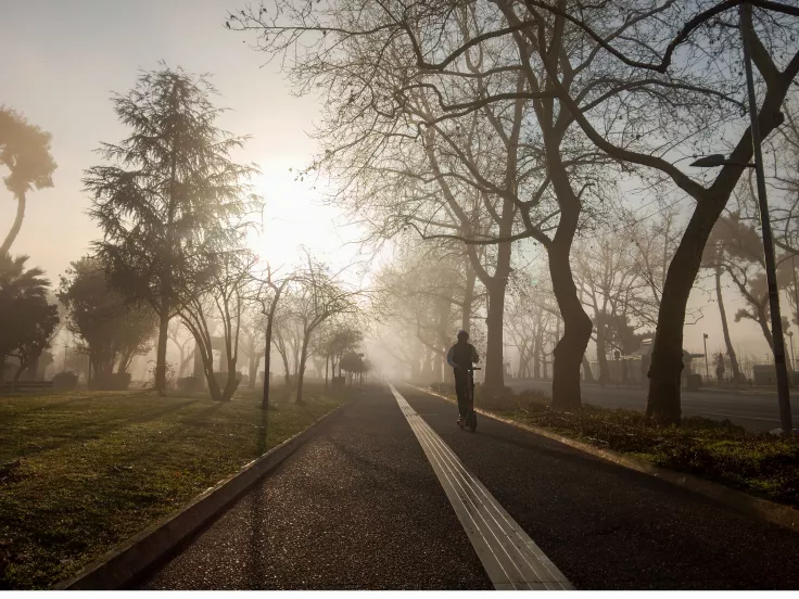 Καιρός: Ζέστη και ομίχλη σήμερα - Πότε έρχονται καταιγίδες