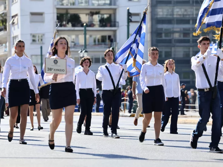 28η Οκτωβρίου: Σε εξέλιξη η μαθητική παρέλαση στην Αθήνα (Φωτογραφίες)