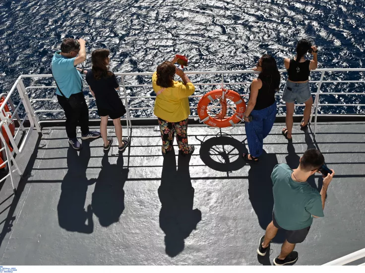 Πότε «πέφτουν» τα επόμενα τριήμερα ή τετραήμερα