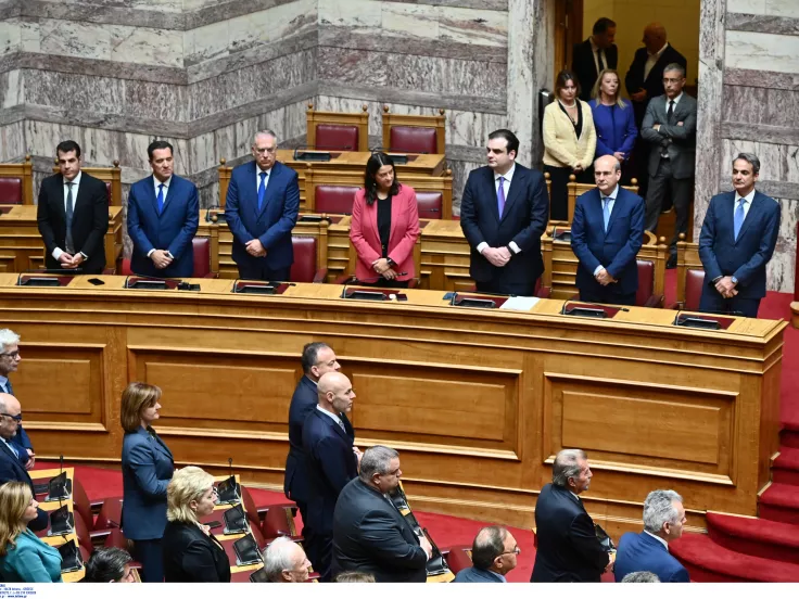 Βουλή: Ψηφίστηκε επί της αρχής το νομοσχέδιο για το 13ωρο