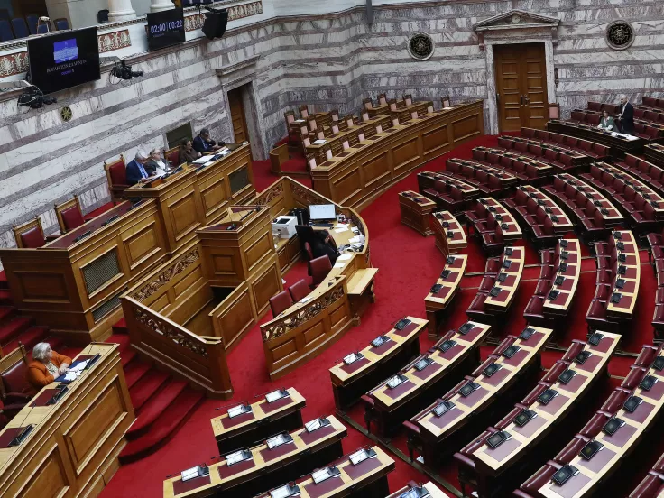 Βουλή: Στην Ολομέλεια σήμερα το εργασιακό νομοσχέδιο για το 13ωρο
