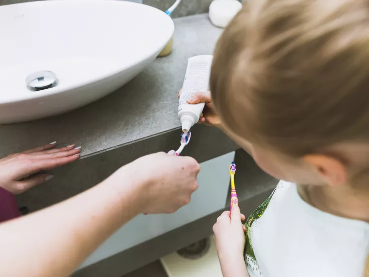 Πέντε λάθη που κάνετε όταν πλένετε τα δόντια σας – Το 2ο το κάνουν όλοι!