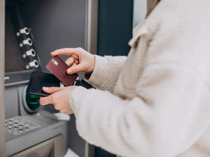 Ποιες μητέρες θα λάβουν έως 1.000 ευρώ επίδομα