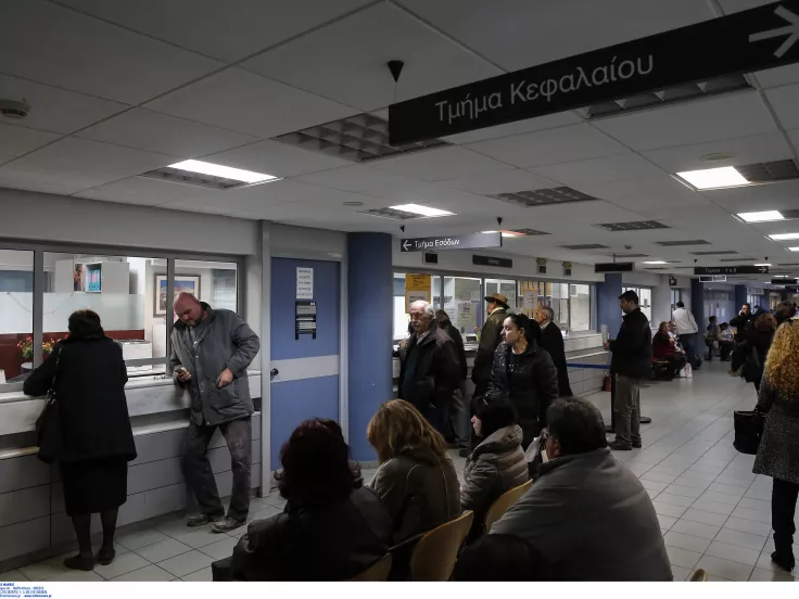 Εφορία: Σε ποιους «χτυπά την πόρτα» πριν το τέλος του έτους