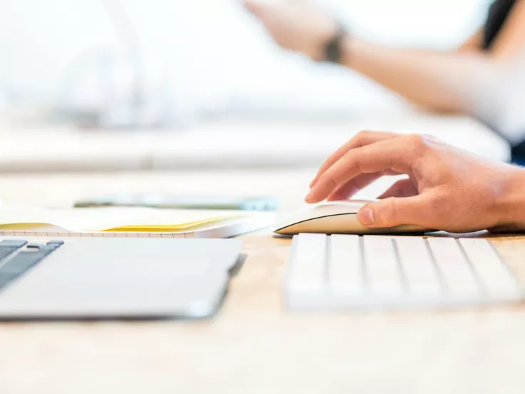 Θέσεις εργασίας και προσλήψεις