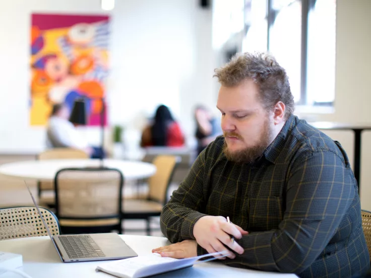 εργαζόμενος