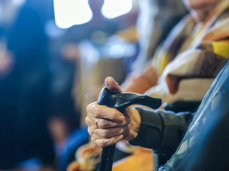 Η Ελλάδα γερνά: Το 34% του πληθυσμού θα είναι ηλικιωμένοι έως το 2060