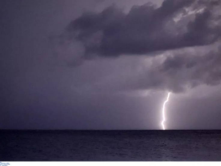 Βροχές και καταιγίδες: Τι πρέπει να γνωρίζετε σύμφωνα με την Πολιτική Προστασία