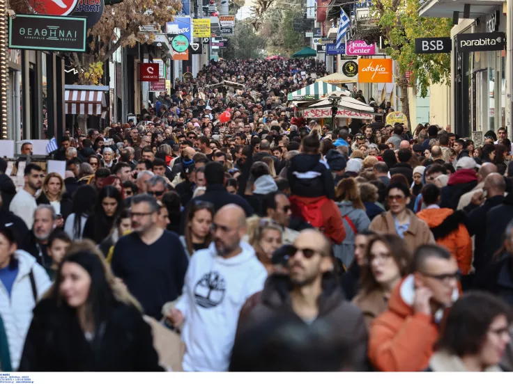 Εορταστικό ωράριο: Οι τέσσερις Κυριακές με ανοιχτά καταστήματα