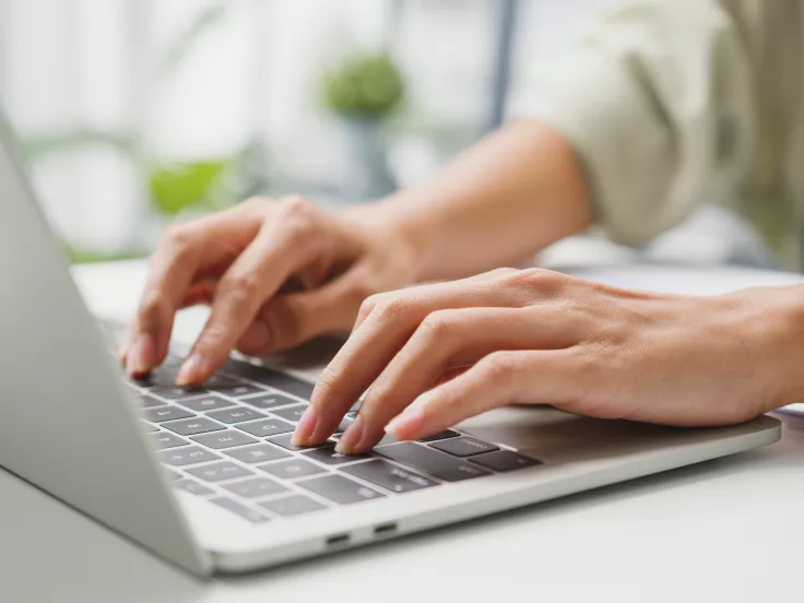 Μπαράζ προσλήψεων στο Δημόσιο