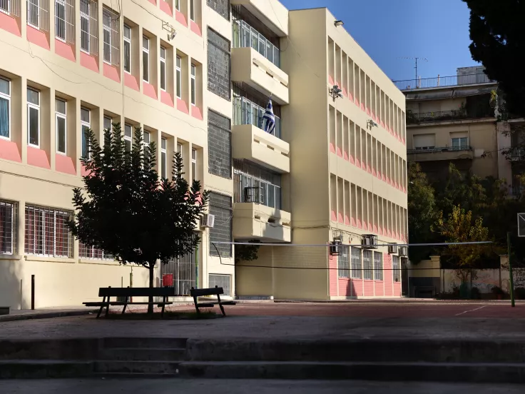 Κυψέλη: «Μετανιωμένη» και «θύμα μπούλινγκ» δήλωσε η 16χρονη που μαχαίρωσε 14χρονη σε σχολείο