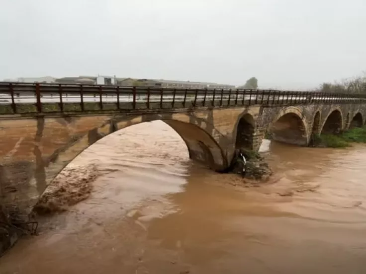 Κακοκαιρία Byron: Καταστροφές από την υπερχείλιση του Πηνειού και του Ενιπέα