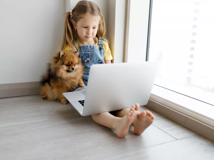 Επίδομα παιδιού Α21: Ποιοι παίρνουν αναδρομικά για όλο το 2025 