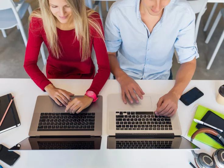 Θέσεις εργασίας και προσλήψεις