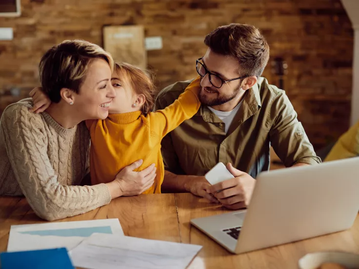 Εργαζόμενοι γονείς: Τι άδειες δικαιούνται έως το τέλος του χρόνου
