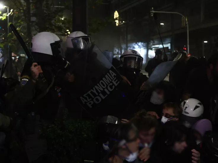 Πορεία Γρηγορόπουλου: Τι αναφέρει η ΕΛΑΣ για τα χθεσινά επεισόδια - Φωτορεπόρτερ αποκαλύπτει