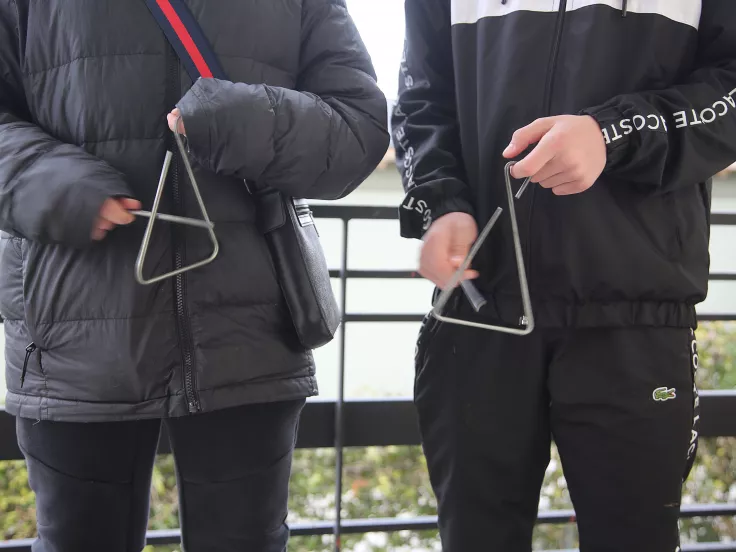 Ληστείες σε ανήλικους που έλεγαν τα κάλαντα - Αναζητούνται οι δράστες