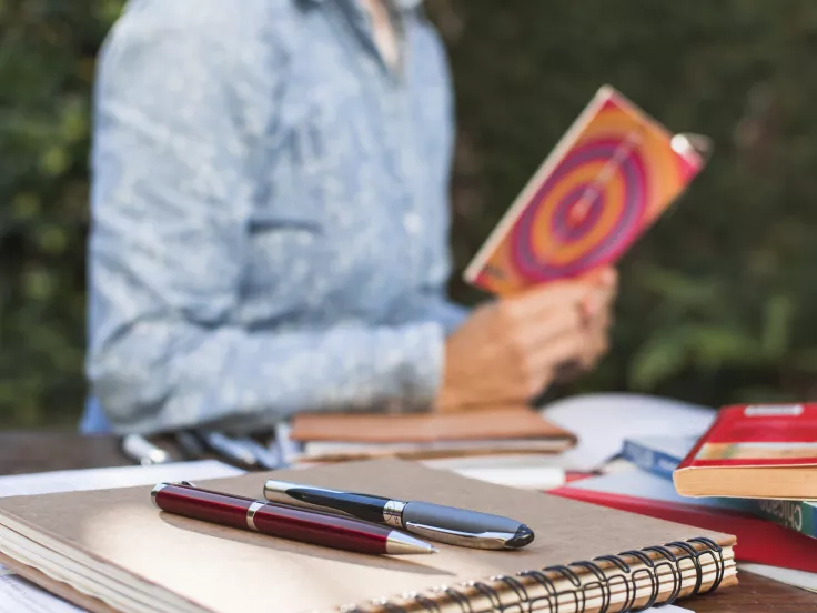 Τι σημαίνει η λέξη «νοτερός»