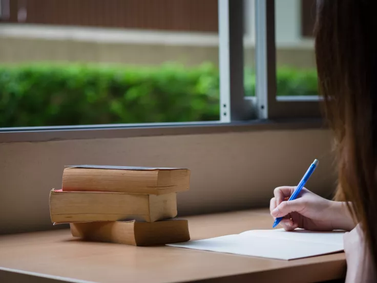 Τι σημαίνει η λέξη «φίλυδρος»