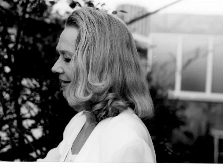 Έφυγε από τη ζωή η συγγραφέας Ντόρα Γιαννακοπούλου