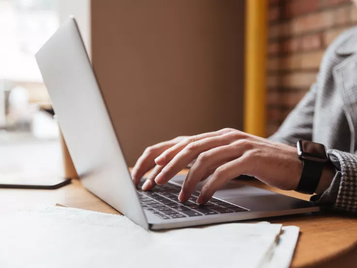 Προσλήψεις στο Δημόσιο: «Τρέχουν» πάνω από 1.700 θέσεις εργασίας