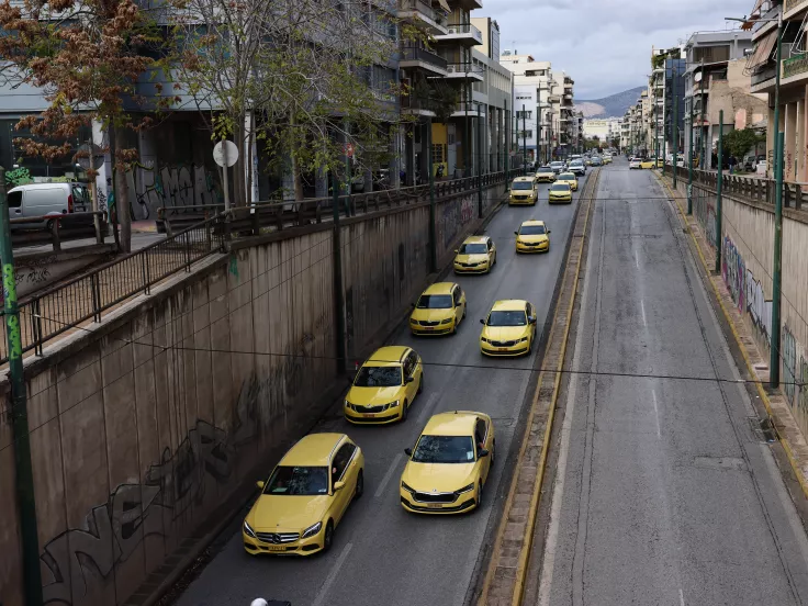 Ταξί: Κανονικά θα κυκλοφορούν αύριο στην Αττική - Αναστέλλεται η παράταση της απεργίας