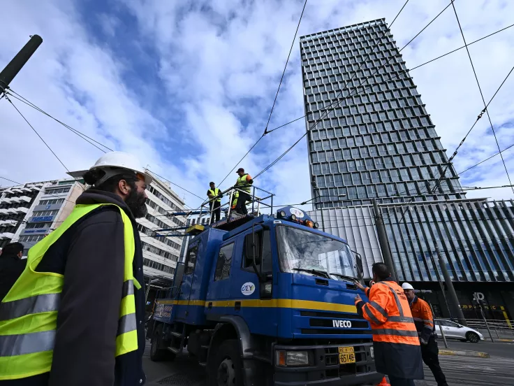 Τρόλεϊ τέλος: Ξεκίνησε η αποξήλωση του δικτύου των 144 χιλιομέτρων