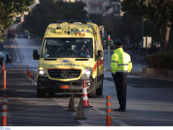 Θεσσαλονίκη: Νεκρός 23χρονος σε τροχαίο - Η μηχανή «καρφώθηκε» σε μπάρες