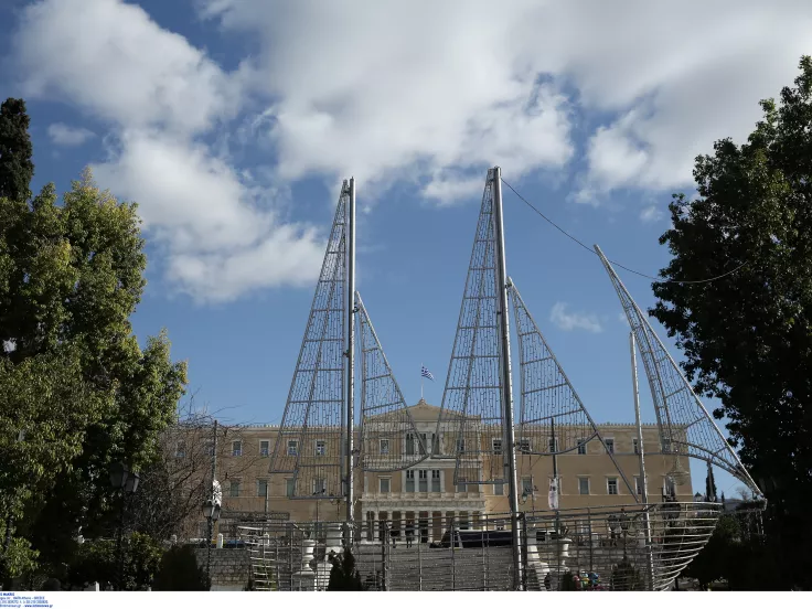 Γιατί οι Έλληνες στολίζουμε καράβι τα Χριστούγεννα;