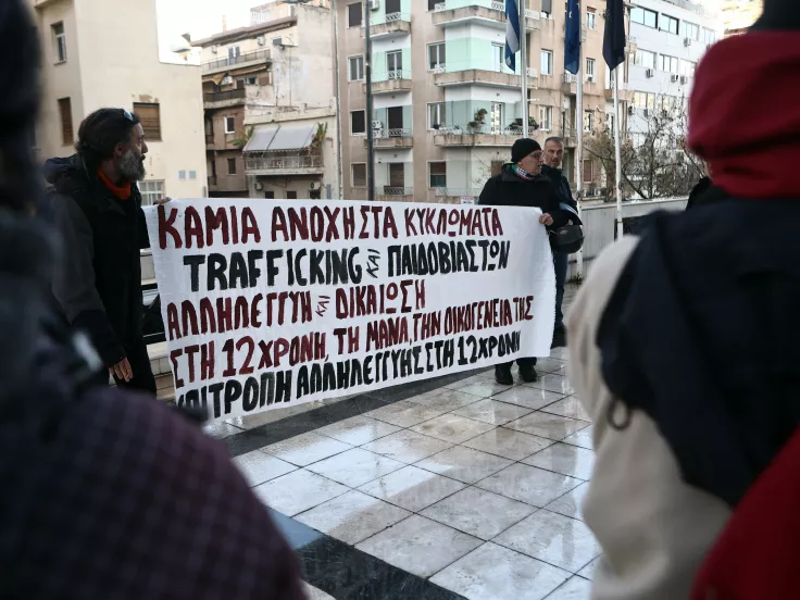 Βιασμός 12χρονης στον Κολωνό: Αναβλήθηκε για τον Νοέμβριο η δίκη - Απών ο Μίχος