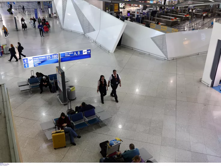 Κλειστά τα αεροδρόμια Σαντορίνης και Κέρκυρας - Ο λόγος