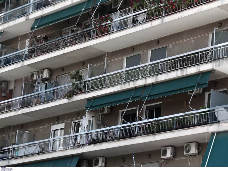 Επιδότηση έως 36.000 ευρώ για ανακαίνιση σπιτιού: Πώς θα αλλάξετε πλακάκια, μπάνιο και κουζίνα