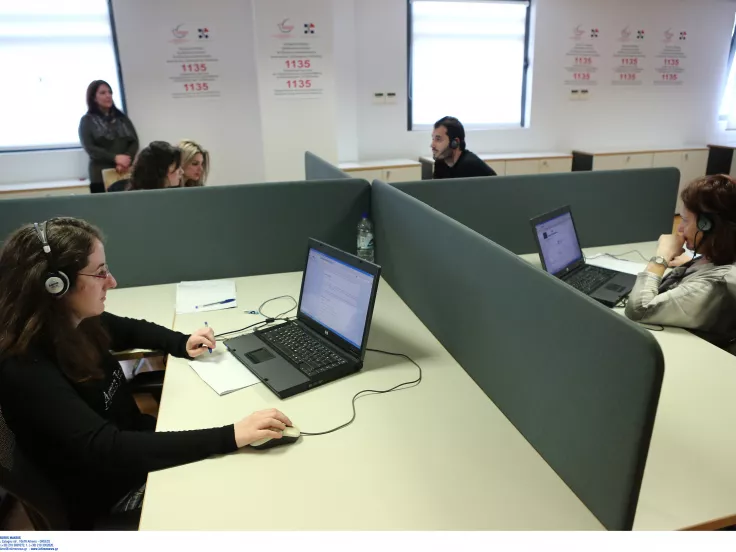 Δημόσιοι υπάλληλοι: Αυξήσεις έως και 3.180 ευρώ στους ετήσιους μισθούς