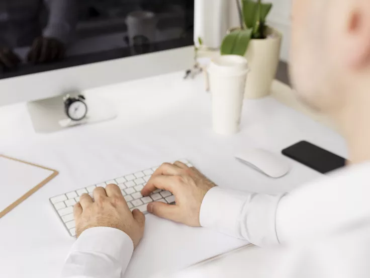 Θέσεις εργασίας και προσλήψεις