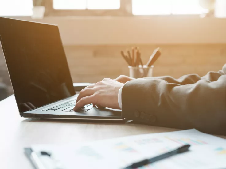 Θέσεις εργασίας και προσλήψεις