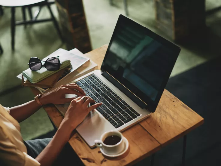 Θέσεις εργασίας και προσλήψεις