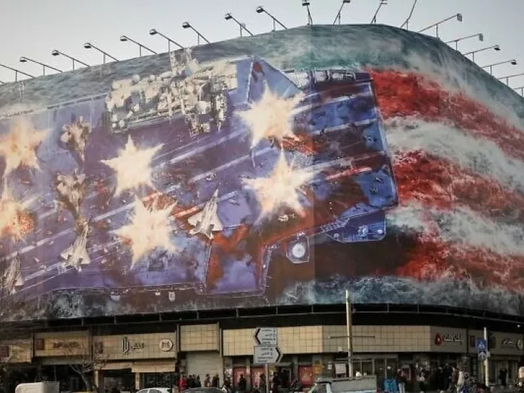 Κλιμακώνεται η ένταση: Το Ιράν προειδοποιεί ΗΠΑ για αντίποινα και κλείσιμο του Στενού του Ορμούζ