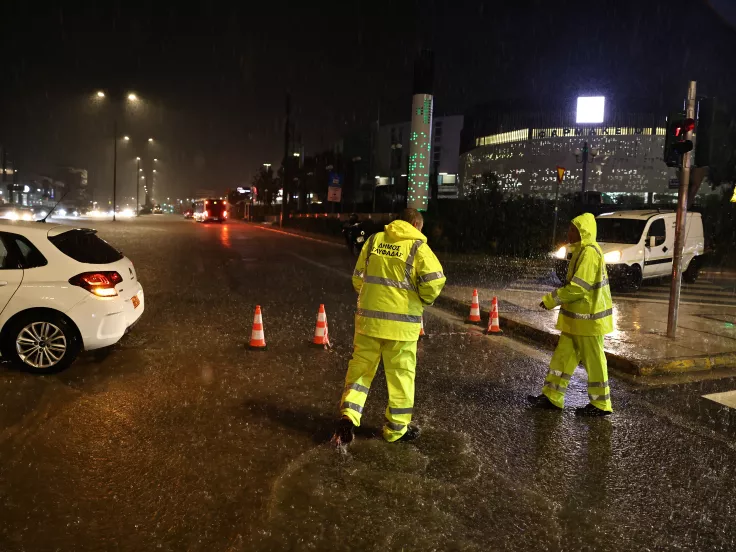 Σάρωσε η κακοκαιρία: 364 κλήσεις στην Άμεση Δράση για πλημμύρες - 11 απεγκλωβισμοί πολιτών