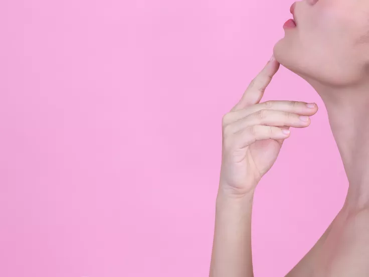 Γιατί παθαίνουμε λόξιγκα; Δείτε 9 τρόπους για να τον «κόψετε»