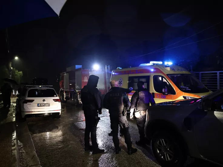 Φονική κακοκαιρία σαρώνει τη χώρα: Δύο νεκροί, πλημμύρες, κατολισθήσεις