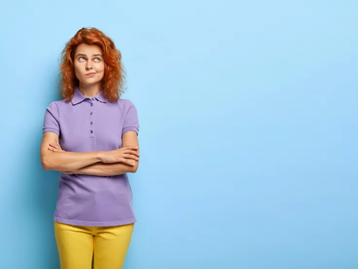 Γιατί σταυρώνουμε τα χέρια μας όταν μιλάμε - Είναι καλό ή κακό;