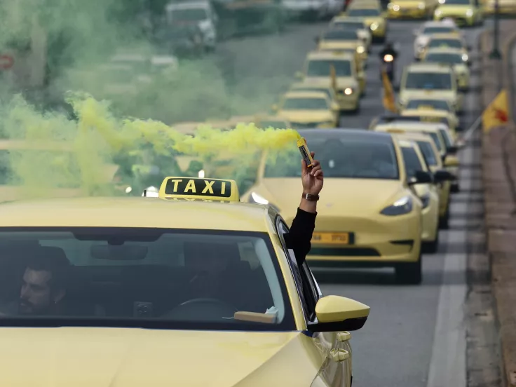 Ταξί: Έρχονται νέες 48ωρες απεργίες - Σε κρίσιμη συνεδρίαση ο ΣΑΤΑ