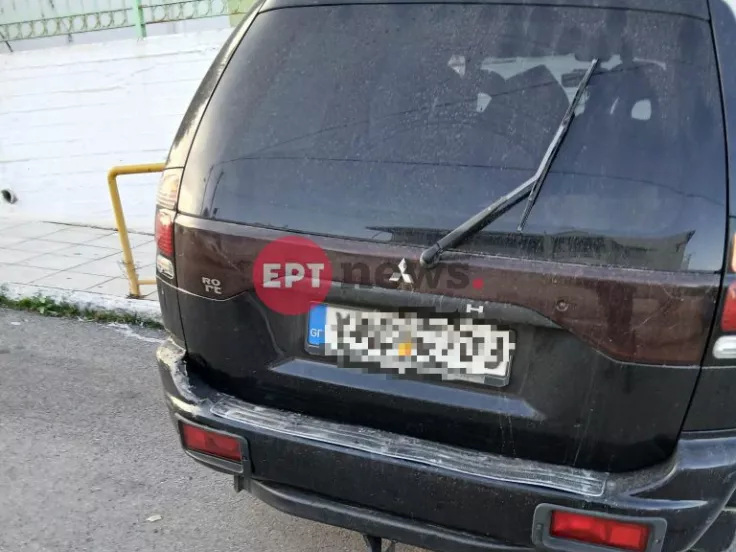 Χανιά: Μεθυσμένος οδηγός τράκαρε σε δημοτικό σχολείο - Τραυματίστηκαν γονείς και παιδί