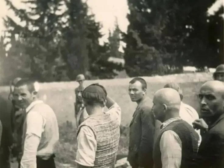 Ταυτοποιήθηκε ο πρώτος από τις φωτογραφίες με τους 200 εκτελεσθέντες της Καισαριανής, σε ποιον αξιωματικό των Ναζί τις αποδίδουν