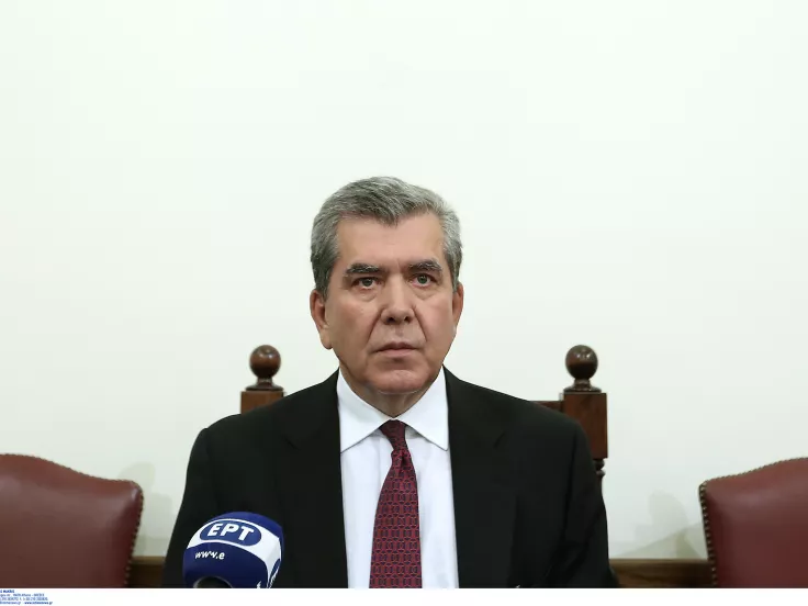 Αλέξης Μητρόπουλος: Νόμος «παγώνει» τις αυξήσεις των μισθών!