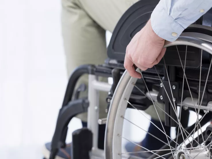 Ποια ΑμεΑ δικαιούνται smartphone έως 70€ και δωρεάν δίκτυο