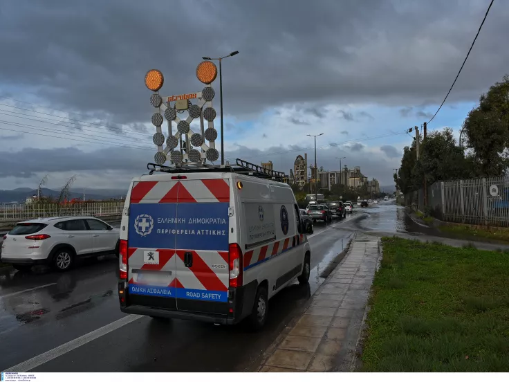 Αθηνών - Κορίνθου: Πυρκαγιά σε όχημα - Πού έχει διακοπεί η κυκλοφορία